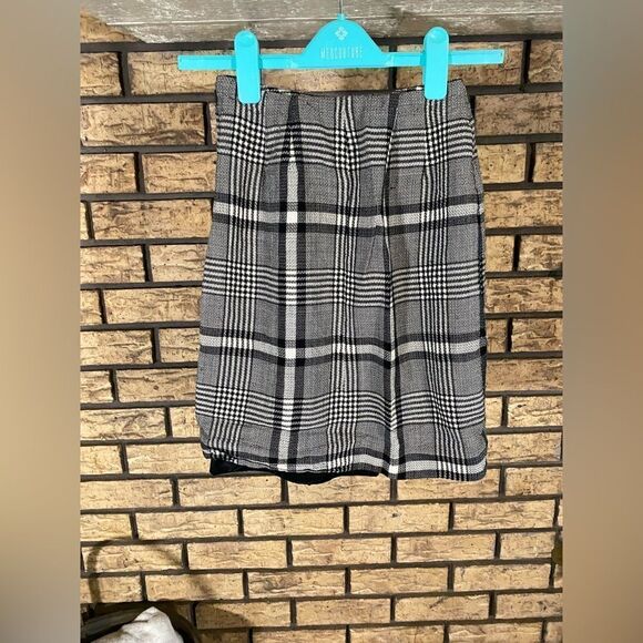 Liz Claiborne black/white plaid wool blend skirt - Picture 3 of 5